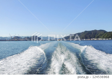 佐伯港と大入島連絡船マリンスターの航跡 佐伯港と大入島連絡船マリンスターの航跡 124536968