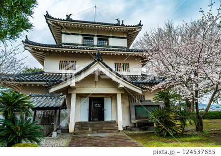 島原城の西三重櫓 島原城の西三重櫓 124537685