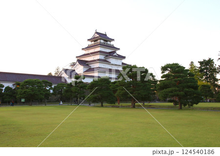 鶴ヶ城　会津若松　会津若松城　若松城本丸御　会津若松観光　天守閣　お城　福島県観光　若松城城址公園　 124540186