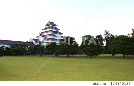 鶴ヶ城　会津若松　会津若松城　若松城本丸御　会津若松観光　天守閣　お城　福島県観光　若松城城址公園　 124540187
