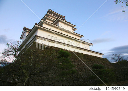 鶴ヶ城　会津若松　会津若松城　若松城本丸御　会津若松観光　天守閣　お城　福島県観光　若松城城址公園　 124540249