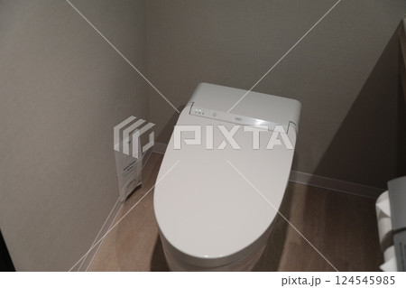 便器 小便器 化粧道具 124545985