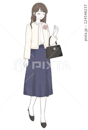 セレモニースーツを着た女性 124546237