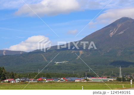 磐梯山　会津磐梯山　猪苗代　トヨタロード　田んぼ　猪苗代代塩川線　磐梯町　星野リゾート ネコマ 　　 124549191