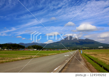 磐梯山 会津磐梯山 猪苗代 トヨタロード 田んぼ 猪苗代代塩川線 磐梯町 星野リゾート ネコマ 磐梯山 会津磐梯山 猪苗代 トヨタロード 田んぼ 猪苗代代塩川線 磐梯町 星野リゾート ネコマ 124549202