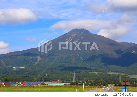 磐梯山　会津磐梯山　猪苗代　トヨタロード　田んぼ　猪苗代代塩川線　磐梯町　星野リゾート ネコマ 　　 124549203