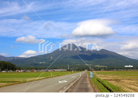 磐梯山　会津磐梯山　猪苗代　トヨタロード　田んぼ　猪苗代代塩川線　磐梯町　星野リゾート ネコマ 　　 124549208