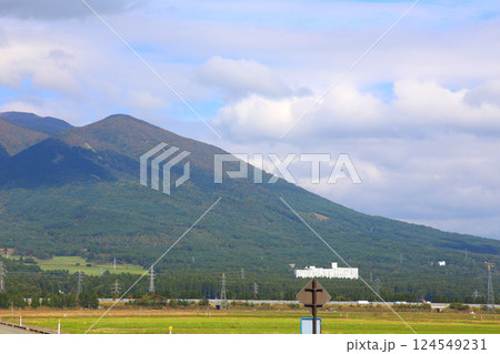 磐梯山　会津磐梯山　猪苗代　トヨタロード　田んぼ　猪苗代代塩川線　磐梯町　星野リゾート ネコマ 　　 124549231