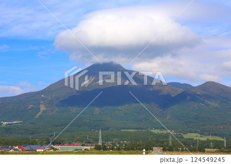 磐梯山　会津磐梯山　猪苗代　トヨタロード　田んぼ　猪苗代代塩川線　磐梯町　星野リゾート ネコマ 　　 124549245
