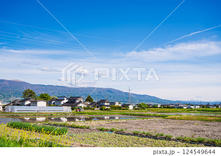 春の田園風景 松本市 春の田園風景 松本市 124549644