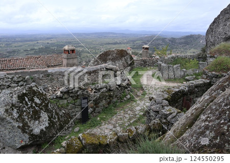ポルトガルのモンサント ポルトガルのモンサント 124550295