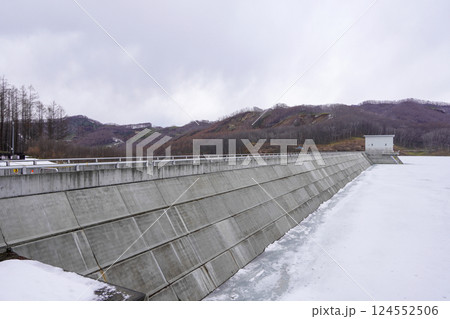 厚幌ダム 124552506