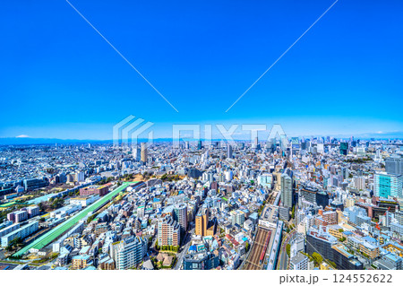 日本の東京都市景観 珍景・富士山が見える新風景。渋谷のビル群やアクシュ、新宿、電車、山々、男体山も 日本の東京都市景観 珍景・富士山が見える新風景。渋谷のビル群やアクシュ、新宿、電車、山々、男体山も 124552622