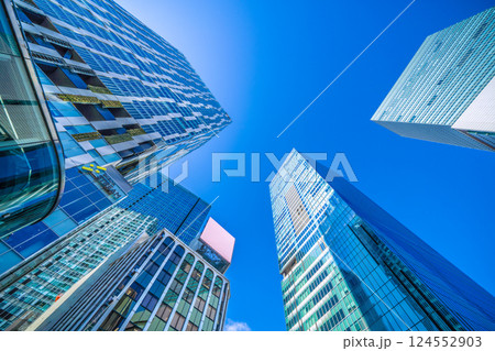 日本の東京都市景観 渋谷駅と繋がるビル群。渋谷ストリームやスクランブルスクエア、ヒカリエ… 日本の東京都市景観 渋谷駅と繋がるビル群。渋谷ストリームやスクランブルスクエア、ヒカリエ… 124552903