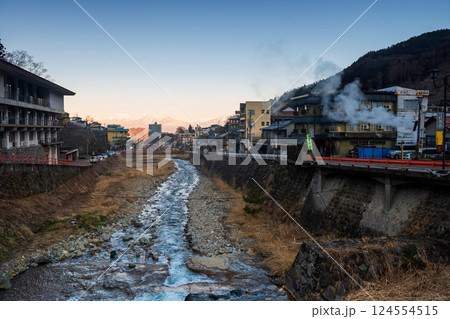 Shibu onsen town with river and central alps mountain, Nagano 124554515