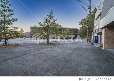 静岡市にある三保松原のみほしるべ周辺の風景(静岡県) 静岡市にある三保松原のみほしるべ周辺の風景(静岡県) 124555352