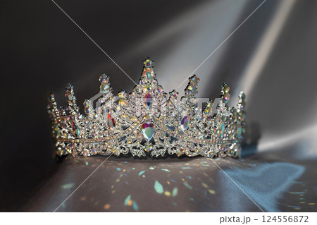 Royal sparkle crown for queen anf princess. Jewellery 124556872