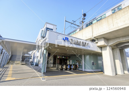 JR嵯峨野線、梅小路京都西駅の建物外観 JR嵯峨野線、梅小路京都西駅の建物外観 124560948