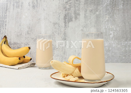 Healthy eating concept, Banana vegan alternative milk lactose and gluten free, no allergies, maintaining healthy gut microflora, diet food, weight loss, selective focus 124563305