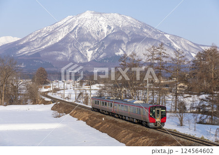 しなの鉄道北しなの線と黒姫山02 しなの鉄道北しなの線と黒姫山02 124564602