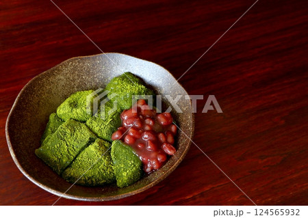 片栗粉で作った手作り抹茶わらび餅 124565932