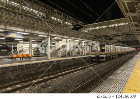 高崎駅の211系とE231系 高崎駅の211系とE231系 124566074