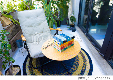バルコニーの癒しスペース 自宅 マイホーム バルコニー バルコニーの癒しスペース 自宅 マイホーム バルコニー 124566335