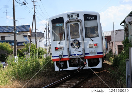 佐貫駅を出発した関東鉄道竜ヶ崎線の気動車 佐貫駅を出発した関東鉄道竜ヶ崎線の気動車 124568020
