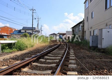 佐貫駅から竜ヶ崎駅に向かう関東鉄道竜ヶ崎線の線路 佐貫駅から竜ヶ崎駅に向かう関東鉄道竜ヶ崎線の線路 124568023