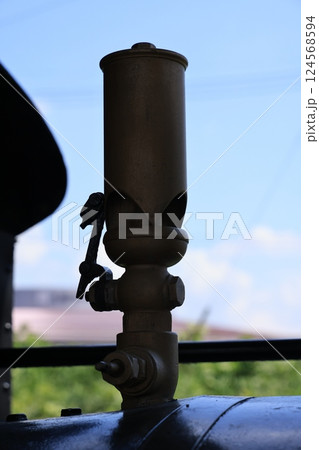 龍ケ崎市の歴史民俗資料館に保管されている龍鉄4号蒸気機関車の汽笛 124568594