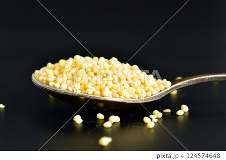 Millet grains are yellow. 124574648