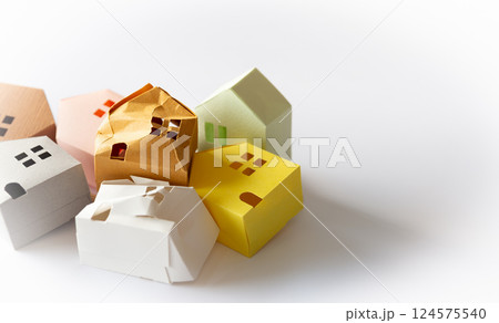 倒れている家たくさん 不動産 老朽化 所有者不明土地 一戸建て 倒れている家たくさん 不動産 老朽化 所有者不明土地 一戸建て 124575540