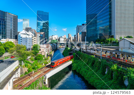 【東京都】聖橋から見た御茶ノ水の街並み 124579563