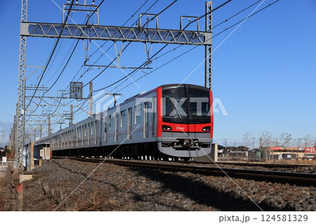 中央林間行きの東武鉄道の電車 124581329