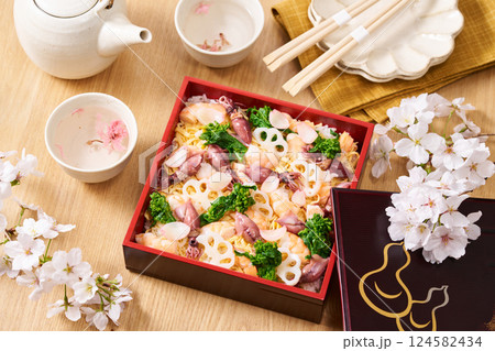 春のちらし寿司 124582434