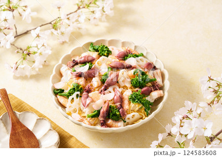 春のちらし寿司 124583608