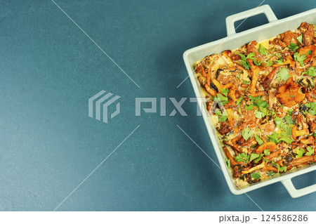 Mushroom frittata,chanterelle omelette. 124586286