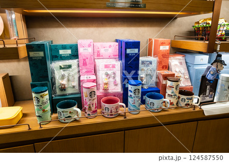 楽園楽器商街のスターバックスコーヒー店　可愛いマグカップ　韓国ソウル 124587550