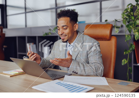 Effective and Professional Communication in a Modern Office Setting for Enhanced Productivity 124590135