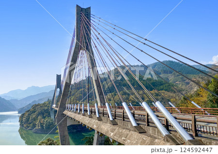 佐伯市　宇目の唄げんか大橋 124592447