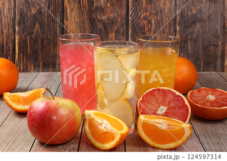 Mulled wine from Apple and lemon cider with herbs, autumn drink . The concept of diet and weight loss.Fruits help to cleanse the body and boost the immune system. Healthy nutrition, detoxification of Mulled wine from Apple and lemon cider with herbs, autumn drink . The concept of diet and weight loss.Fruits help to cleanse the body and boost the immune system. Healthy nutrition, detoxification of 124597314