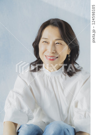 ミドル女性 124598105