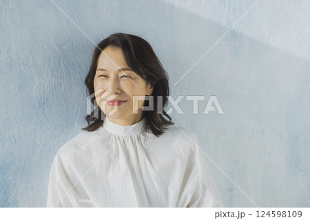 ミドル女性 124598109