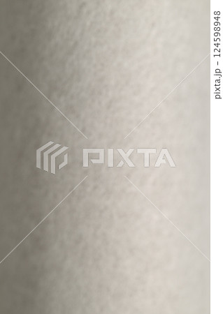 ボケ味を持つ円柱【背景素材】 124598948