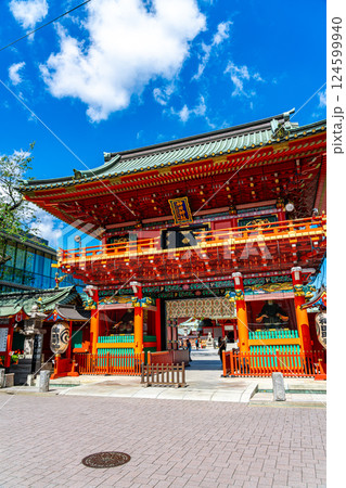 【東京都】夏の爽やかな青空が広がる神田明神 【東京都】夏の爽やかな青空が広がる神田明神 124599940