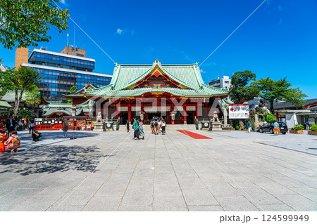 【東京都】夏の爽やかな青空が広がる神田明神 124599949