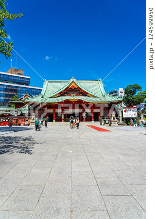 【東京都】夏の爽やかな青空が広がる神田明神 124599950