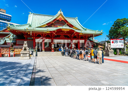 【東京都】夏の爽やかな青空が広がる神田明神 124599954