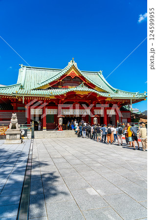 【東京都】夏の爽やかな青空が広がる神田明神 124599955