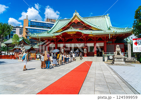 【東京都】夏の爽やかな青空が広がる神田明神 【東京都】夏の爽やかな青空が広がる神田明神 124599959